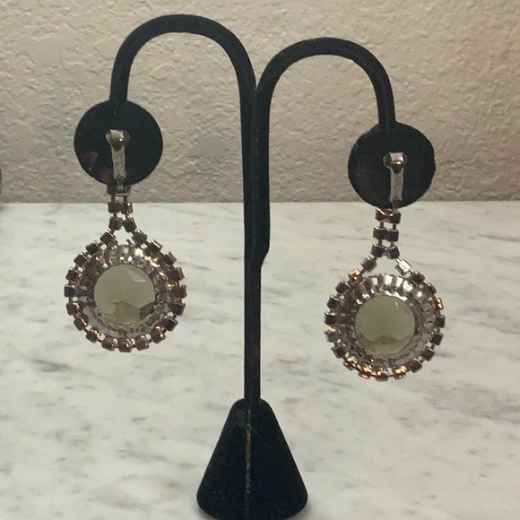 CATHE’ EARRINGS CLIP ON SMOKE CLEAR CRYSTALS VINTAGE 2 1/2 INCH DROP RUNWAY 60s - Picture 11 of 14